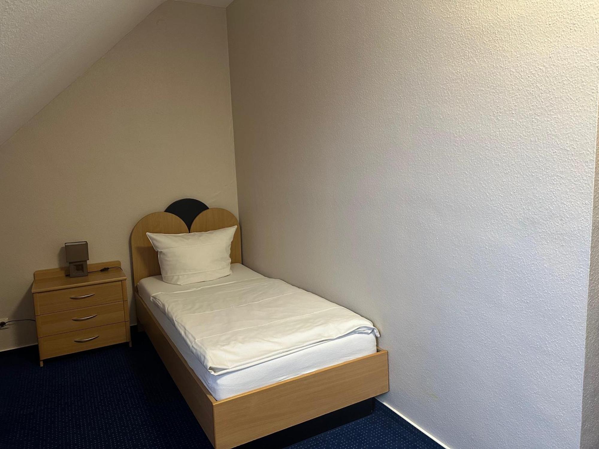 Hotel Km Darmstadt Luaran gambar