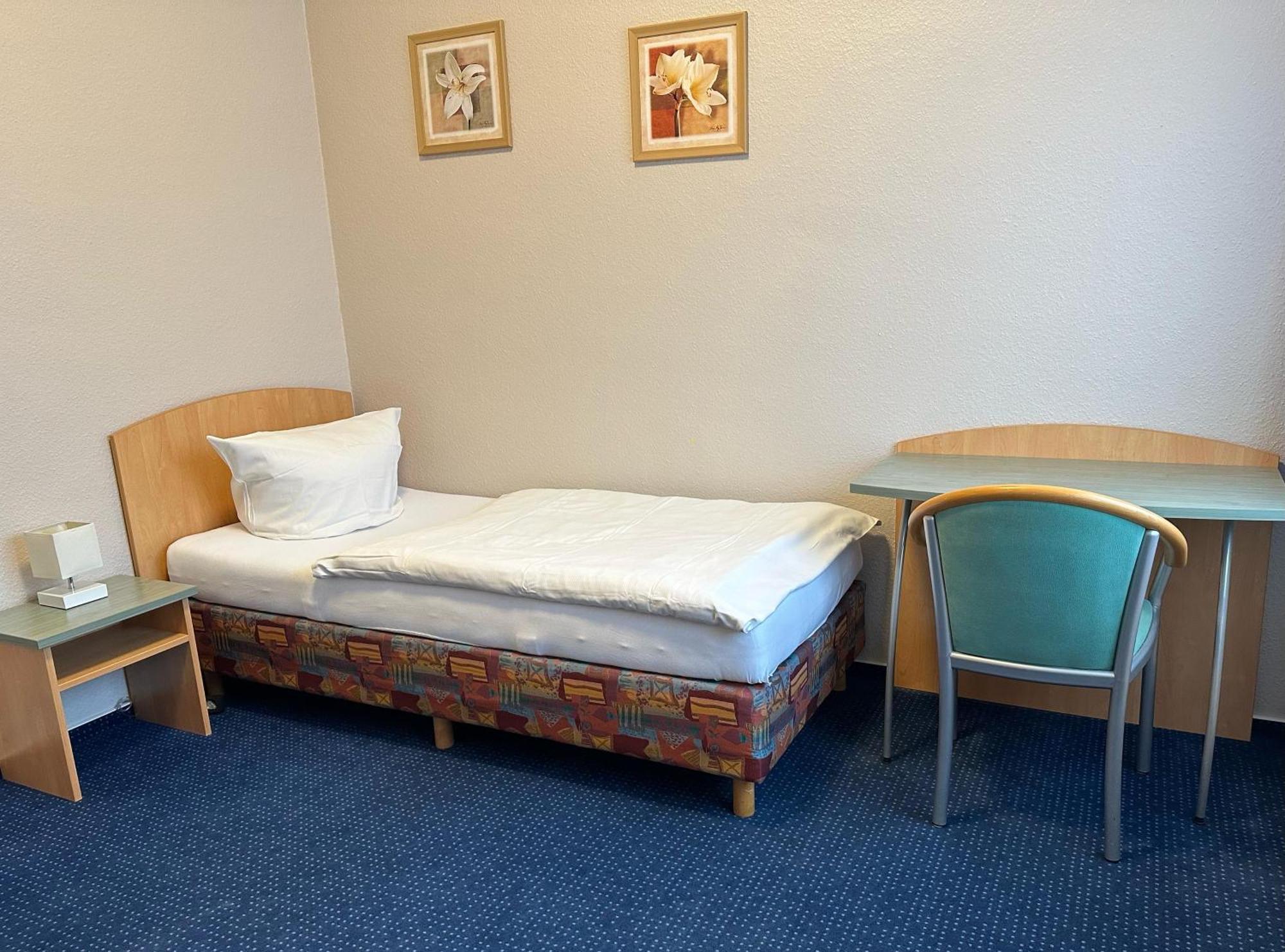 Hotel Km Darmstadt Luaran gambar