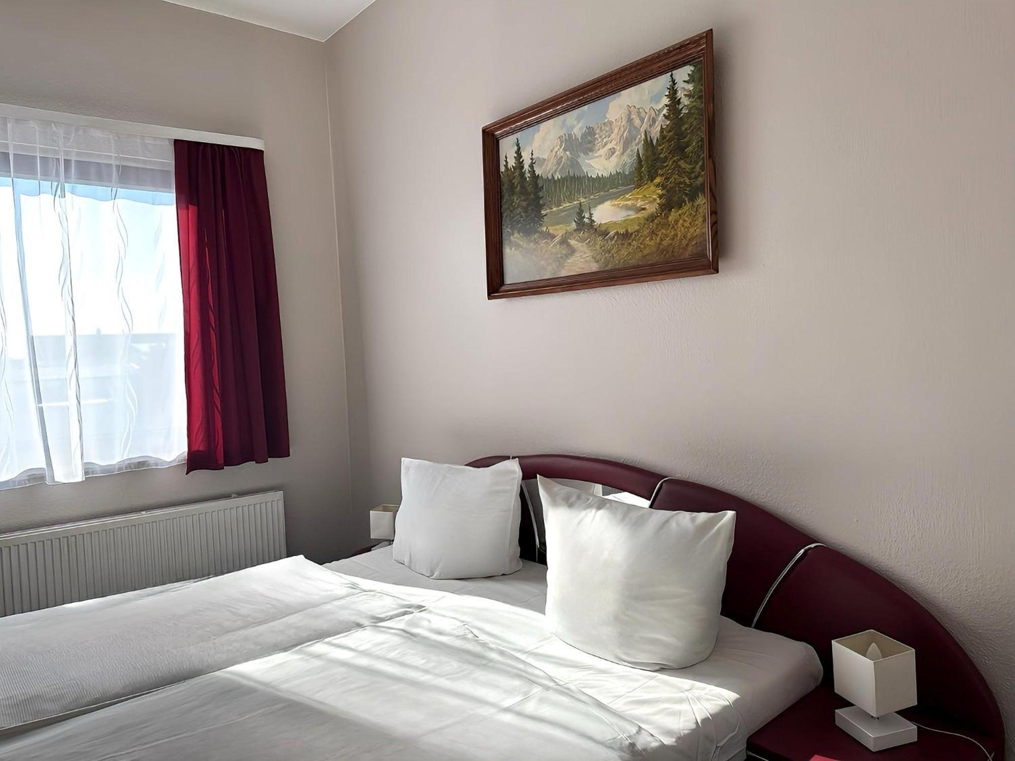 Hotel Km Darmstadt Luaran gambar