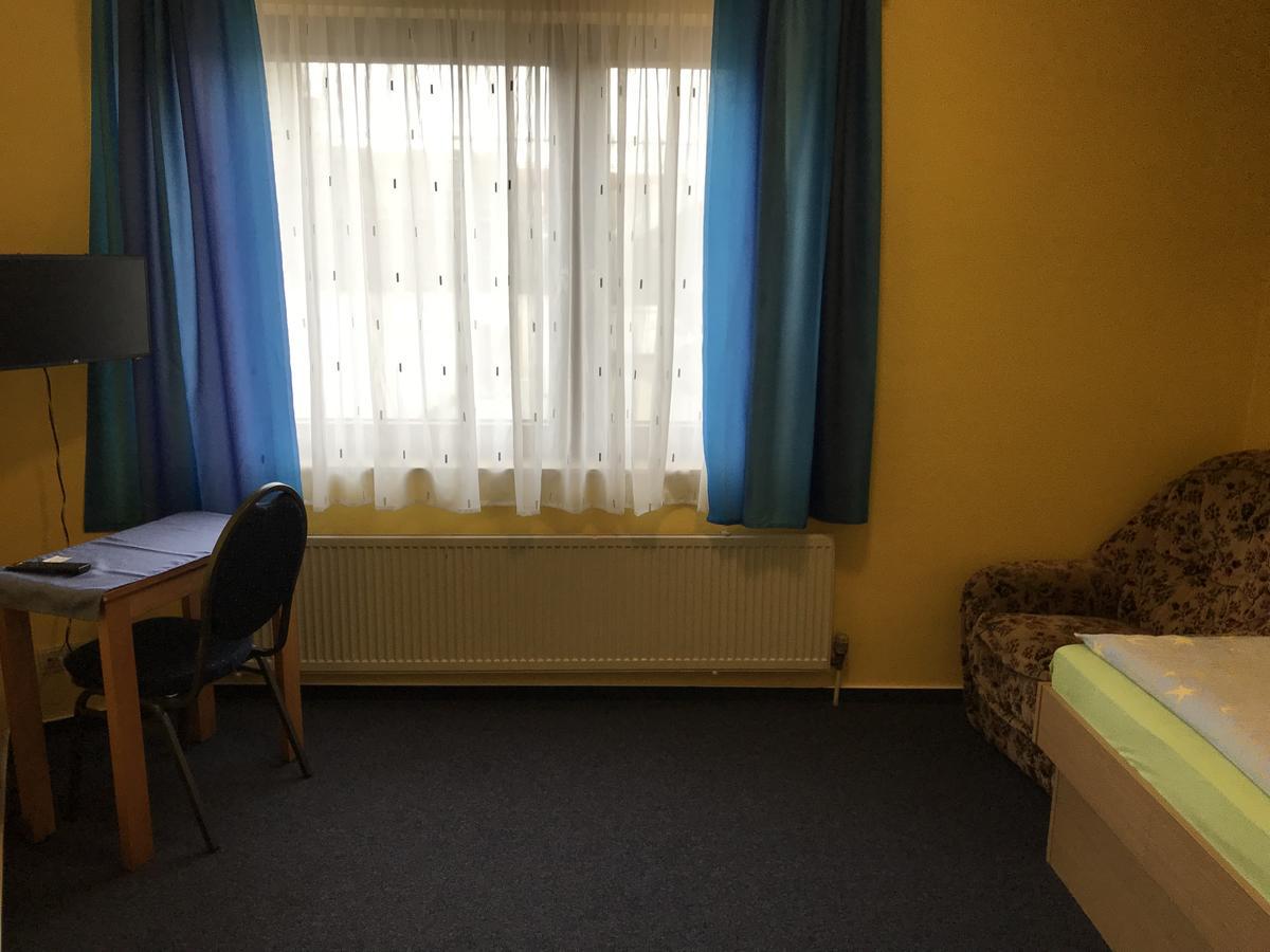 Hotel Km Darmstadt Luaran gambar