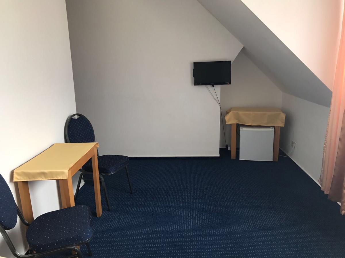 Hotel Km Darmstadt Luaran gambar